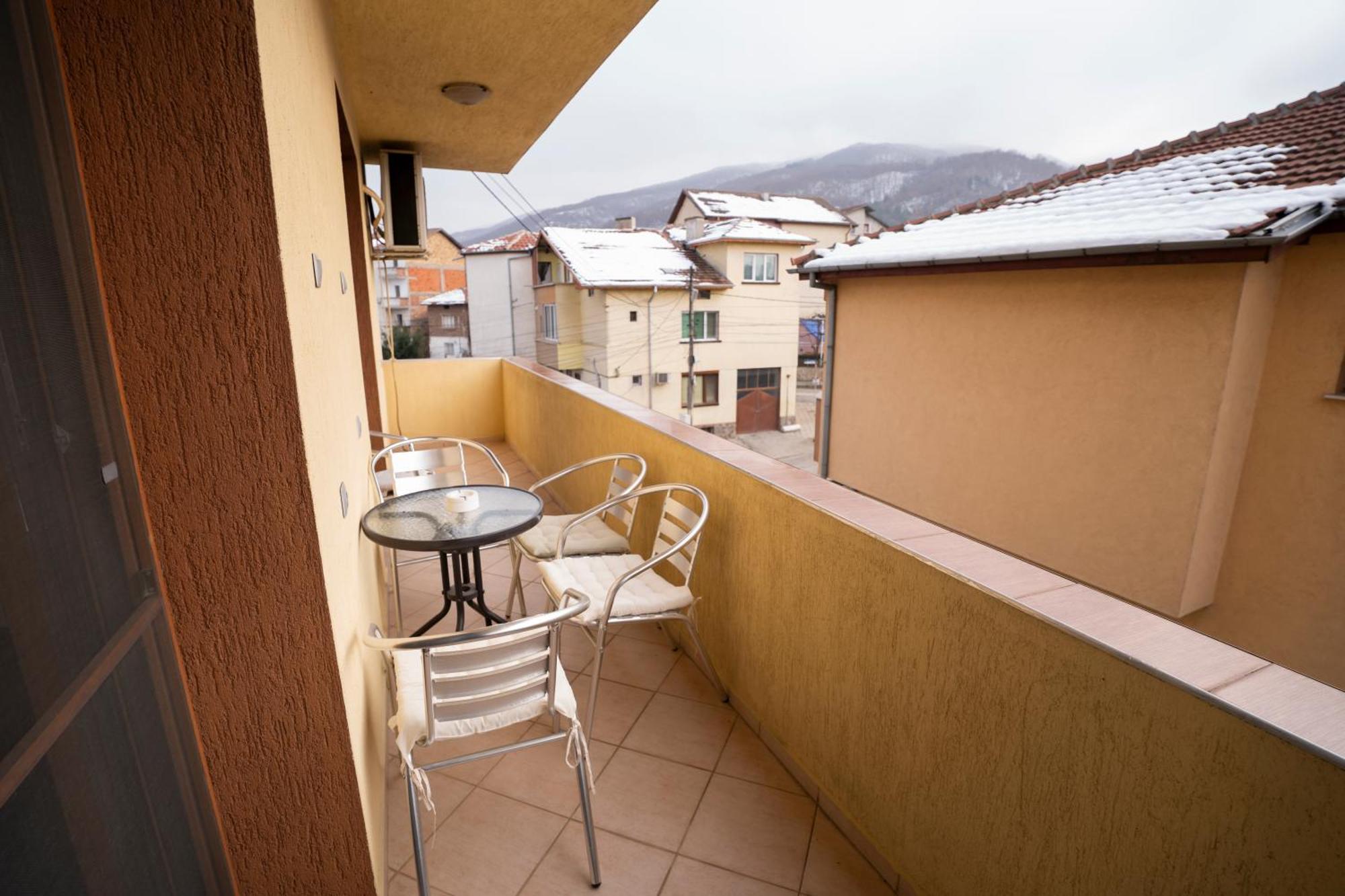 Guest house Traikovi Petrič Exteriér fotografie
